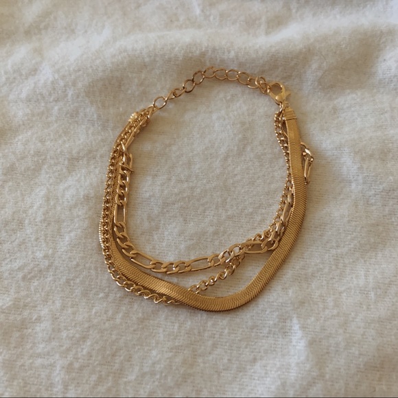 Brandy Melville Jewelry - l a s t  one | gold layered chain bracelet set ✧